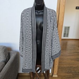 Max Studio Black and White Floral Kimono
